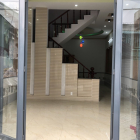 Bán nhà 2 lầu 1 trệt giá cực rẻ, nhà ngay sau chợ đông hòa