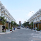 Mở bán nhà phố 1 trệt 2 lầu, Khu phố Tây A, Mặt tiền Võ Thị Sáu, Dĩ AN