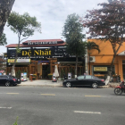 thuê đất mặt tiền đường trần hưng đạo đối diện novotel 375 m2 giá 65 triệu tháng