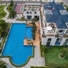 Về đây trốn dịch đẹp tựa Phú Mỹ Hưng