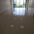 Cho thuê mặt bằng làm văn phòng, DT 80M2, có thang máy, View hồ thoáng và sáng.