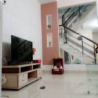 Bán nhà lầu mới vào ở ngay Bà Điểm 8 sau lưng bến xe An Sương, giá 1.1 tỷ, SHR