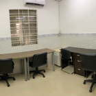 Văn phòng làm việc có sẵn bàn ghế giá 5.9tr/th ngồi 3-4 người tại quận 1