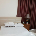 BÁN ĐẤT TẶNG NHÀ, TRUNG TÂM PHÚ NHUẬN - BÌNH  THẠNH, 32 M2, GIÁ 2.65 TỶ.