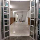 Bán nhà hẻm Bến Vân Đồn quận 4 có sổ hồng