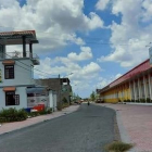 Bán đát nền giá rẻ để kinh doanh đối diện chợ, trường học