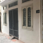 Bán nhà Hoàng Hoa Thám, cách phố 40m, mặt tiền rộng, ngõ ô tô nhỏ đỗ cửa