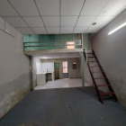 Bán nhà nát 4*15 tiện xây mới, đường 8m gần ngã tư Bốn Xã