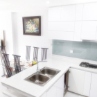 Căn hộ 2PN tầng 17 view Tây Nam tại Kingston Residence Novaland. Nội thất y hình