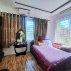 Bán nhà Nguyễn Hoàng Tôn, phân lô ô tô, dân trí tốt 50m2 giá chỉ 7.9 tỷ.