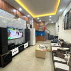 NHÀ KHƯƠNG ĐÌNH, TRUNG TÂM THANH XUÂN.