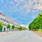 Sở Hữu Nhà Phố Hiện Đại – Cao Cấp Chỉ Với Mức Giá 3 tỷ - View Cầu đi bộ siêu HOT