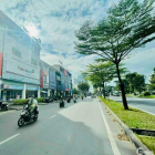 Cần cho thuê 3 căn liền kề, mặt tiền nguyễn văn linh, PMH, Q7, 18x18.5, 3 lầu