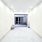 Vĩnh Hưng: Nhà mới phân lô  36m2, 3 tầng, 3 PN, 3WC, giá 1.6 tỷ