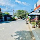 2lo liền kề, 210m2, sẵn sổ, sát mặt tiền đường nhựa, giá xx