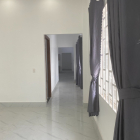 Nhà mặt tiền rộng rãi 280m2 sân vườn đậu 3-4 ô tô