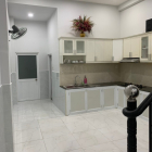 Cho thuê nhà nguyên căn 55m2 hẻm đường Trường Sa, Phú Nhuận.