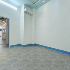 Bán nhà lầu  hẻm 20 đường Nguyễn Trãi . Gần siêu thị Vincom