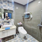  Bán gấp Ô tô vào nhà –40M2 –6 Tầng - Mặt tiền 6M- Giá 13 tỷ- CẦU GIẤY