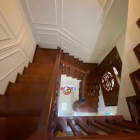 Bán nhà 4,5 tầng tổ 5 Giang Biên, ô tô 7 chỗ vào nhà, gần chợ  gần trường tiện í