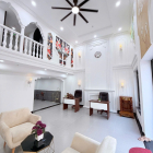 Bán Toàn 7 Tầng - Căn Hộ Khách Sạn - View Nguyễn Sinh Sắc - Cách Biển 200M