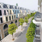 Bán căn shophouse sát góc ngã tư full nội thất có thang máy tại VOCP2