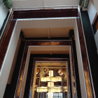 CHO THUÊ KHÁCH SẠN 4 SAO- 95 PHÒNG- MT CHỢ BẾN THÀNH- NGANG 15M- GIÁ: 2,7 TỶ/TH