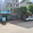 Bán 100m đất mặt phố Ngô Xuân Quảng tặng nhà cấp 4 đang cho thuê kinh doanh