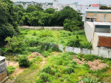 cần bán khu đất thổ cư. 1700 m2. trung tâm quận 9 củ. giá nhanh 35 triệu