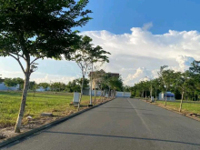 Kẹt tiền bán đất trong chợ Minh Lương giá 900triệu , sổ sẵn. 