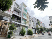 Bán Nhà 4 tầng có sân thượng nội thất cao cấp quận 7