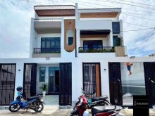 chính chủ cần bán nhà mới xây 3PN, SHR, đường thông buôn bán được, giá 2 tỷ 850