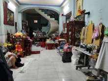 Nhà ngang 4m, 61m2 vời 3 tầng 4pn, hẻm 3.5m cách 1 căn ra mặt tiền @