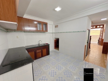 Nhà 45m2, ngang 3.6 x 12m,hxh, có cửa hậu. Kết cấu 5 tầng, 6pn3wc. Sổvuông hoàn