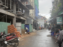 Bán gấp , nhà cũ tiện xây CHDV, 320 m2 ,hẻm thông Lý Phục Man,Tân Thuận