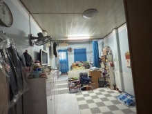 Nhà ngang hơn 3m, 42m2, cũ tiện xây mới. Hẻm trước nhà 4m. Gần mặt tiền đường @