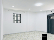 Nhà lô góc ngang 5m, 2 tầng 2pn. Hẻm trước nhà 2.5m. Đang cho thuê @