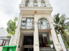 QUẬN 7 - CHDV 6 TẦNG CÓ HẦM THANG MÁY 6.2M x 31M - DÒNG TIỀN 200TR/TH - 35.9 TỶ 