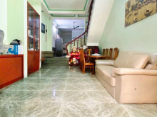 ngang hơn 4m, 4 tầng, 65m2, 3pn4wc. Hẻm 7m. Một đời chủ. Pháp lý chuẩn. HC đủ @