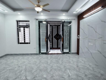 BÁN NHÀ 30M2 5 TẦNG PHỐ THANH AM-LONG BIÊN