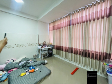 ngang 5m,35m2, 4 tầng sân thượng, nhà còn mới. Gần mặt tiền, khu dân trí cao