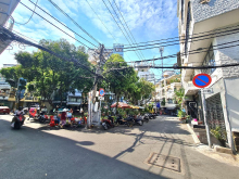 Nhà mặt tiền đường số 8m gần công viên ngay Vĩnh Hội - 4,5m x 9,9m. Chỉ 12,5 tỷ