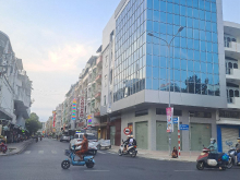 NHÀ ĐẸP TẠI TRUNG TÂM THƯƠNG MẠI CÁI KHẾ