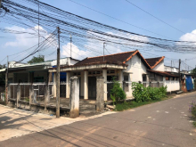 BÌNH DƯƠNG, BÁN NHÀ NÁT THỦ DẦU MỘT, DT 9x20m, GIÁ 2.4 TỶ