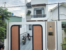 bán nhà giáp hóc môn, nhà mới xây, hoàn công, đường bê tông, ô-tô đỗ cửa