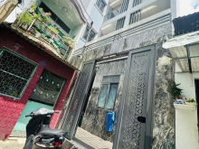 Chỉ 8,5 tỷ - CHDV 80,7m2 (13 x 7,2) - 8 pn 8 WC