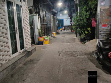 Nhà cũ tiện xây mới, 91m2, ngang 4.8m nở hậu, lô góc, gần mặt tiền đường.Hẻm 4m