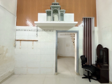 Nhà cũ tiện xây mới, ngang 4m, 37m2, 100m ra mặt tiền. Hẻm trước nhà 4m. Ply rõ