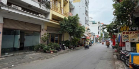 Siêu hiếm 2 MT đường hoa 5 tầng - ngang 5*13  tiện ở kinh doanh , làm vp công ty