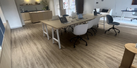 Sổ hồng riêng 60m2 - Giá 2.46 tỷ nội khu - Officetel 1PN1WC MT City Q9